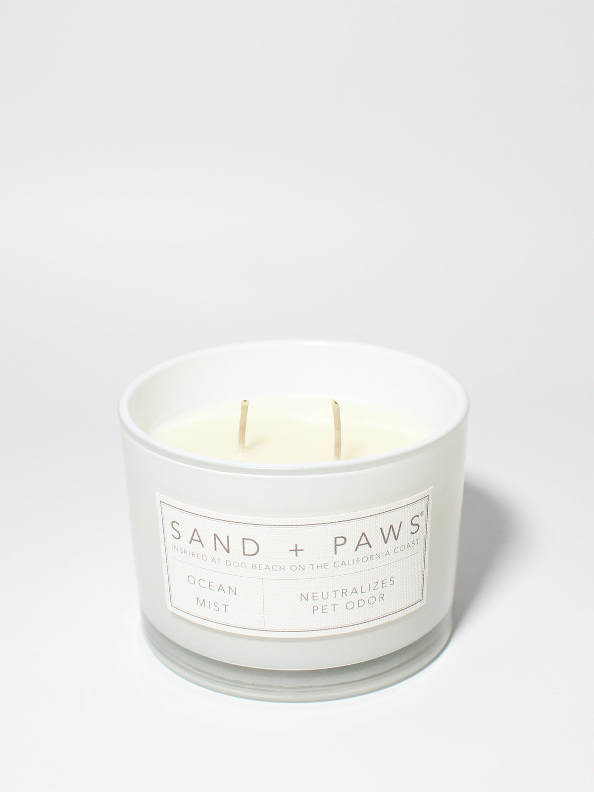 Sand + Paws Ocean Mist Hand-poured 12 oz scented candle