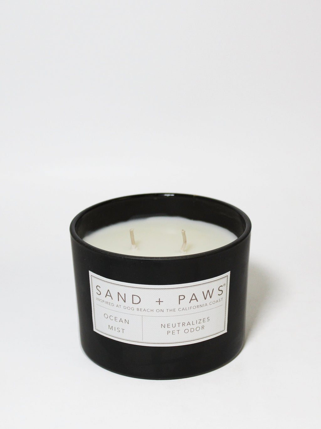 Sand + Paws Ocean Mist Hand-poured 12 oz scented candle