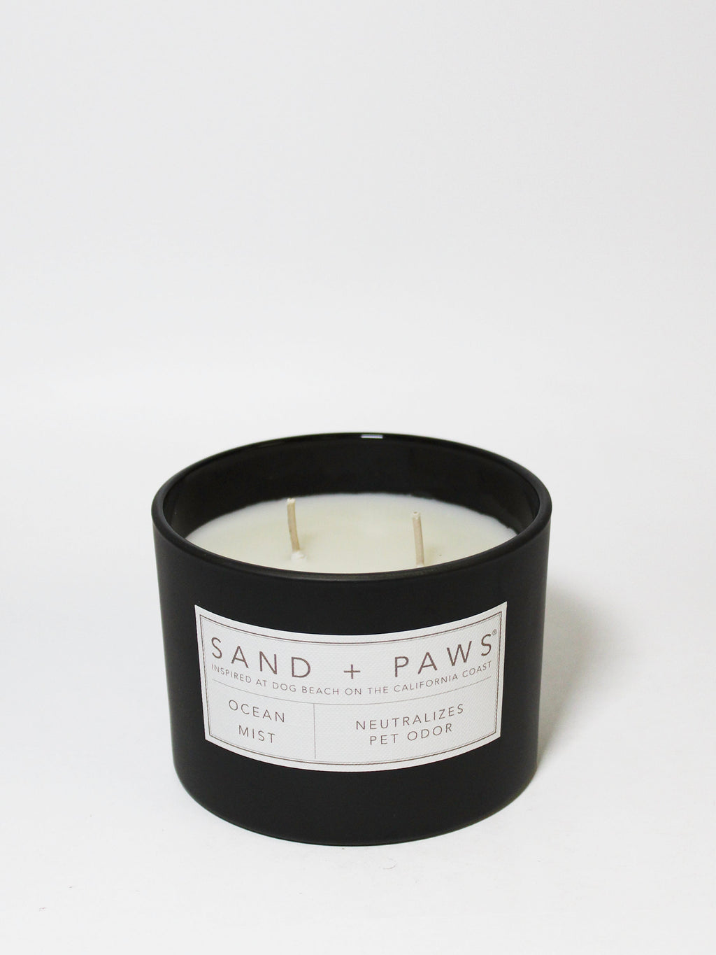 Sand + Paws Ocean Mist Hand-poured 12 oz scented candle