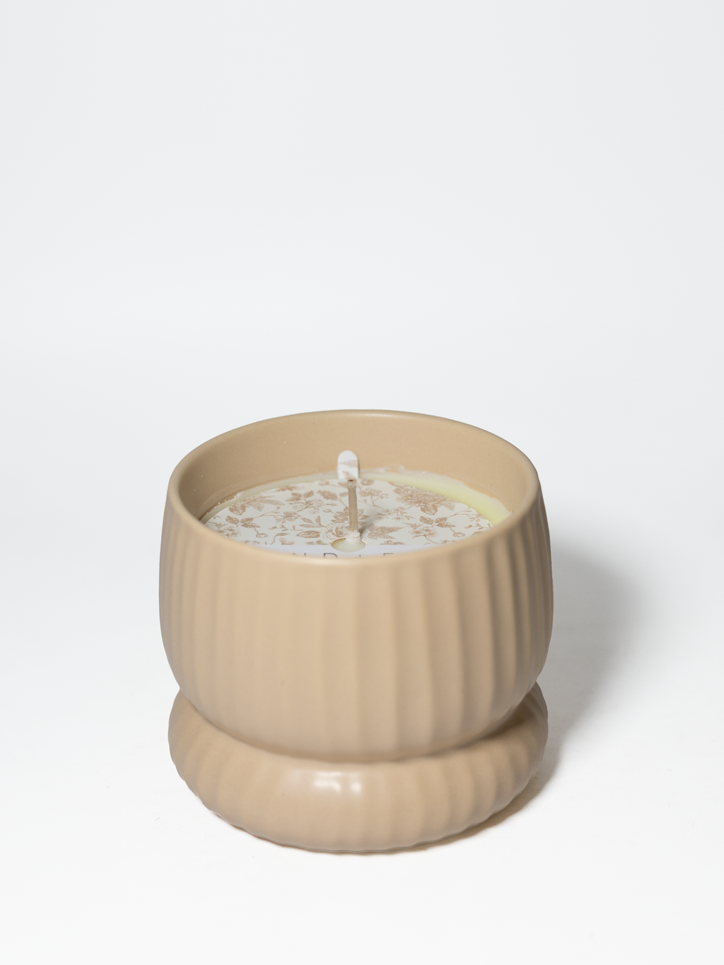 Cashmere & Linen Hand-poured 10 oz scented candle