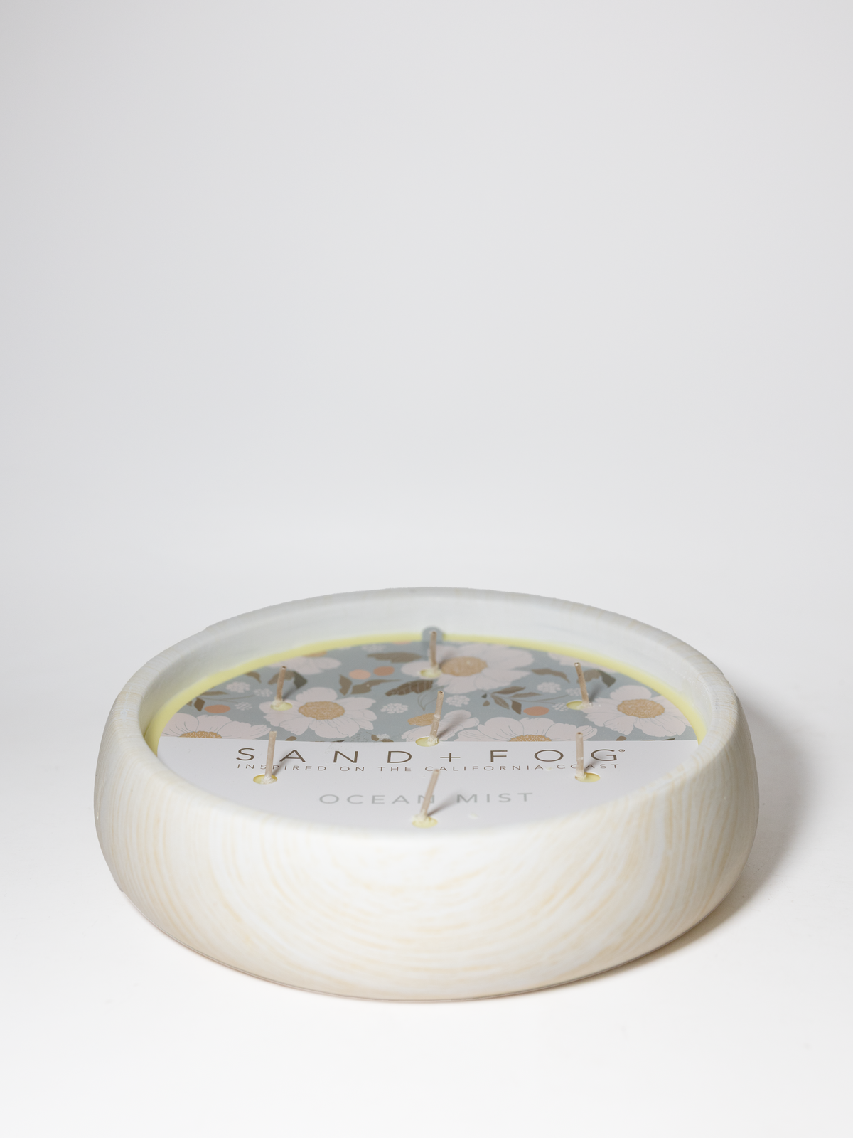 Ocean Mist Hand-poured 27 oz scented candle