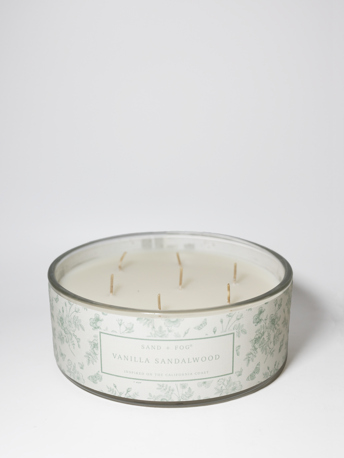 Vanilla Sandalwood Hand-poured 34 oz scented candle