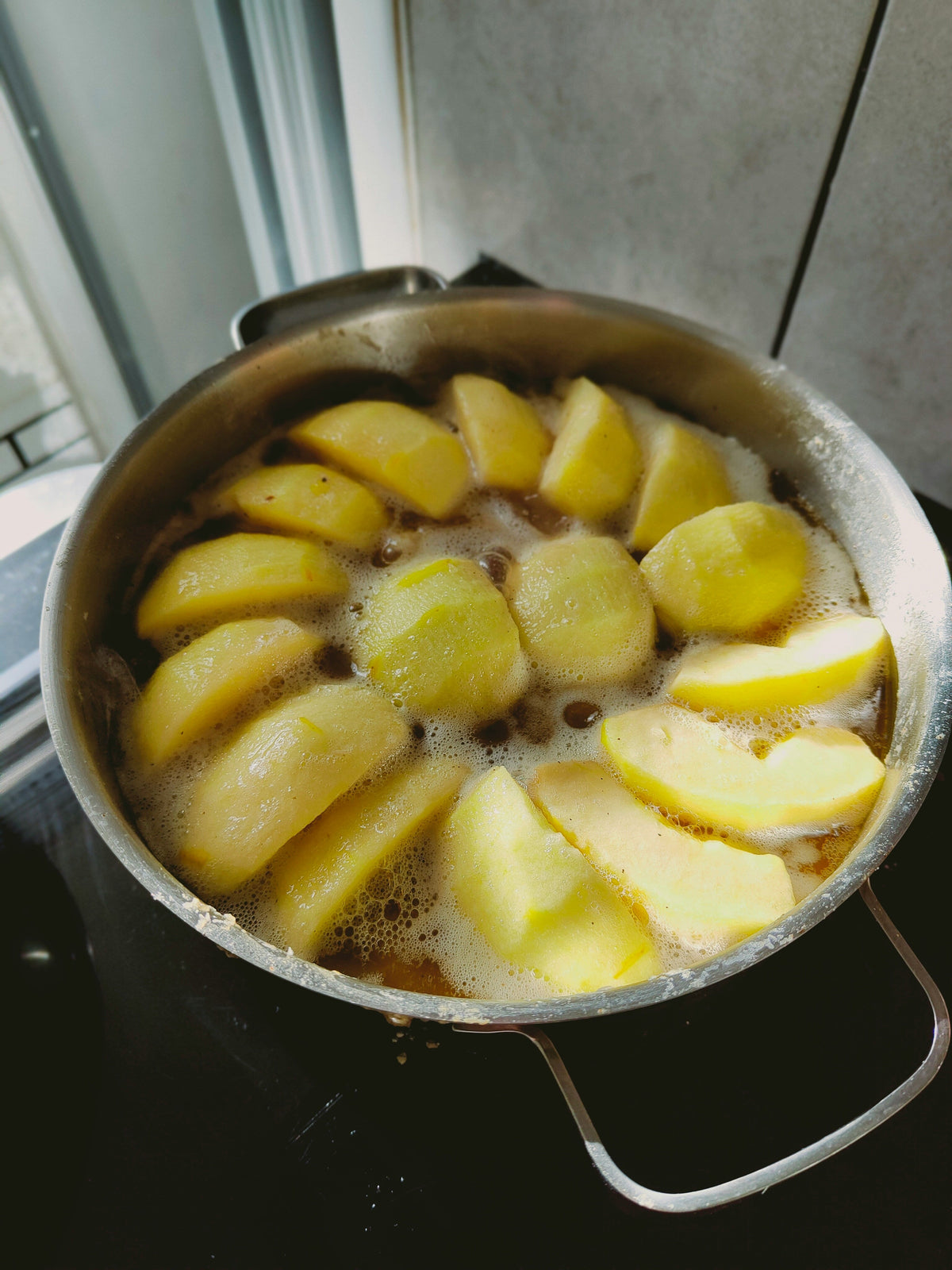 Apple Cider Hand-poured 12 oz scented candle