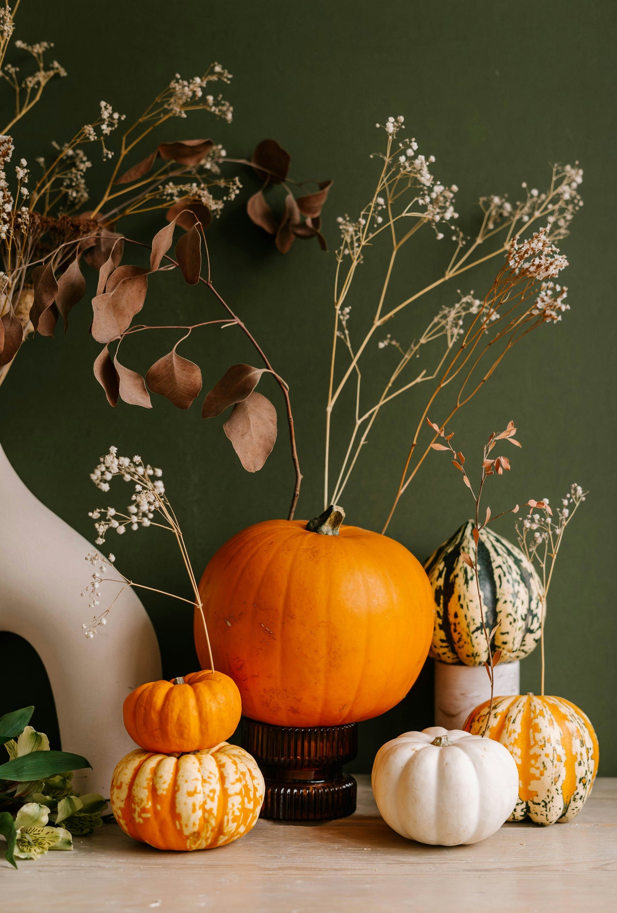 Pumpkin & Eucalyptus Hand-poured 21 oz scented candle